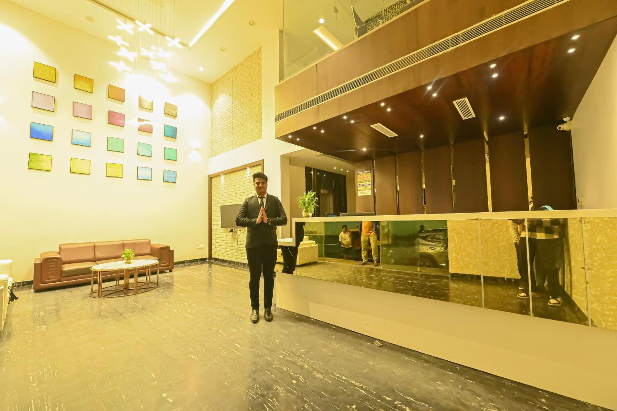 Yuvraj Palace Inn Mysore Exterior photo