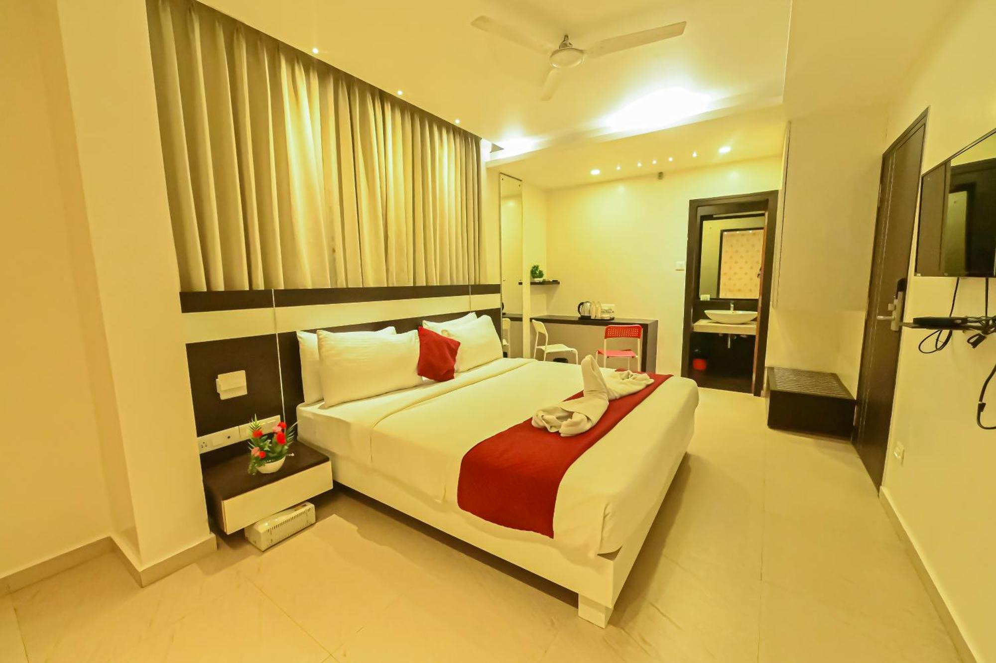 Yuvraj Palace Inn Mysore Exterior photo