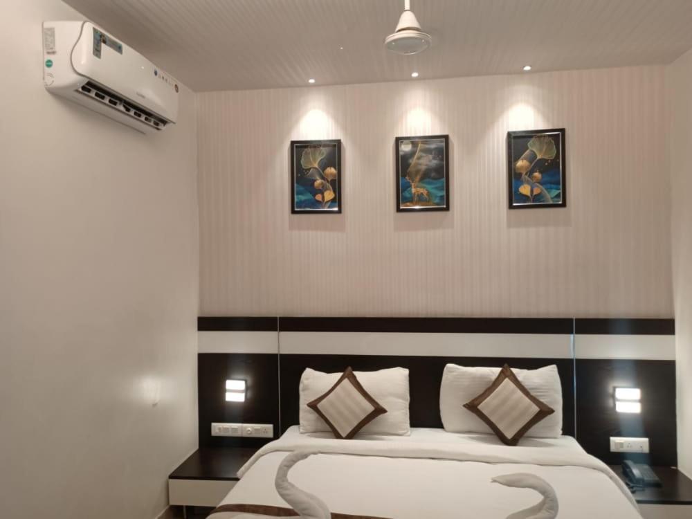 Yuvraj Palace Inn Mysore Exterior photo